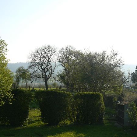 Les Miquelots Bed & Breakfast Pont-d'Ouilly Exterior photo